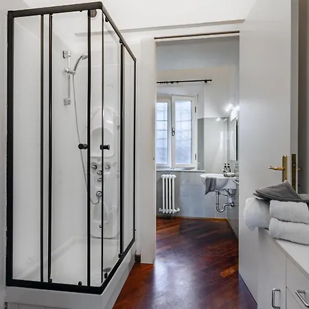 Luxury House At The Tower Apartment